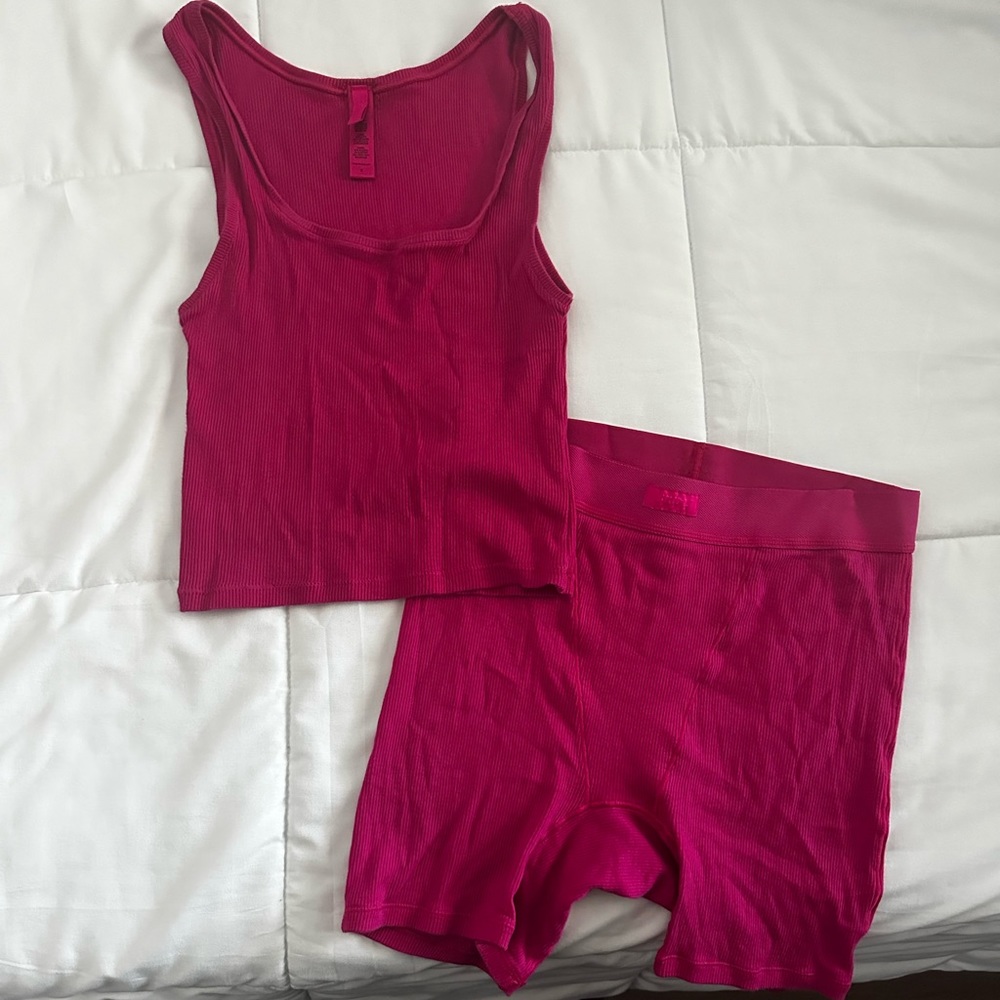 Skims lounge set